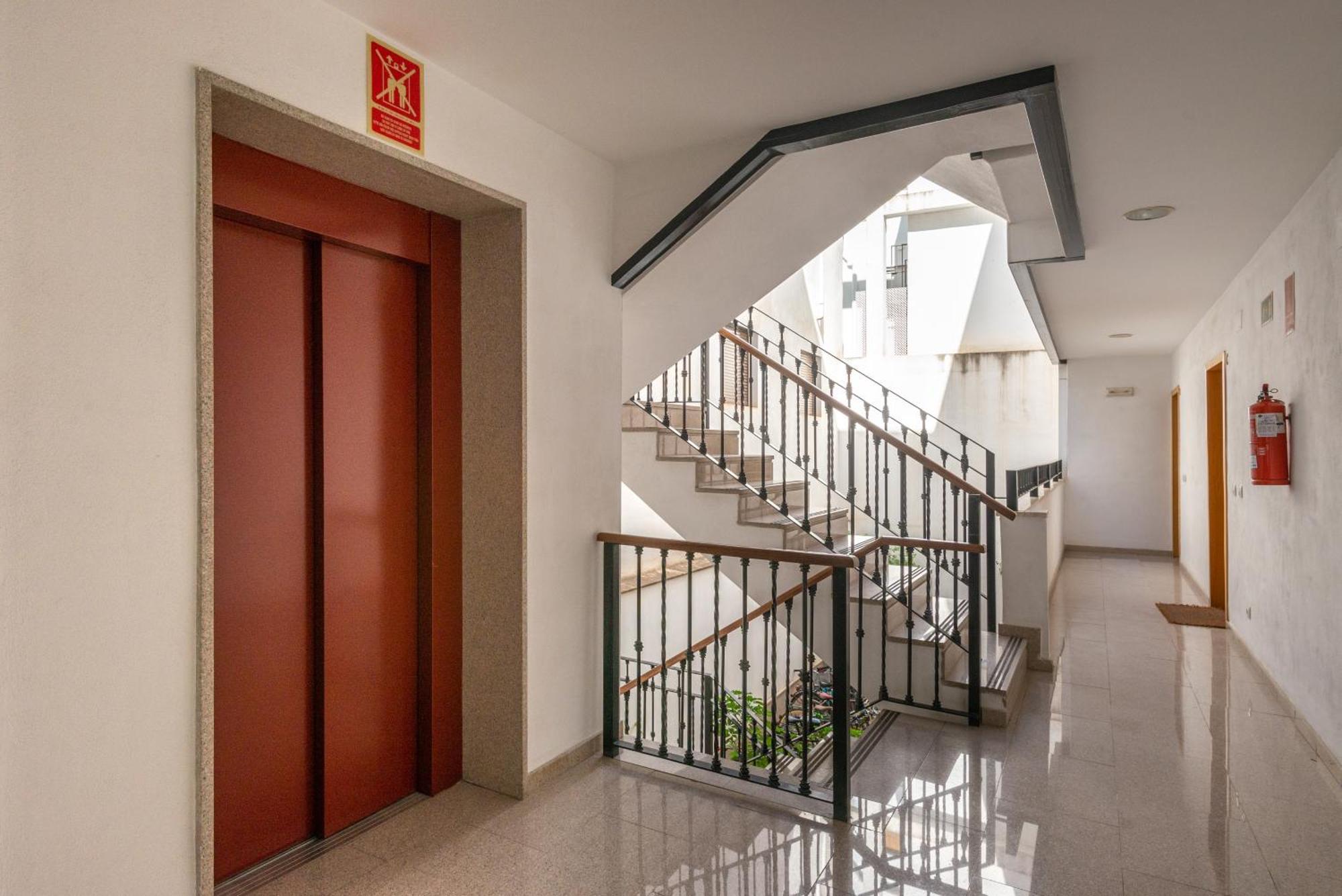 First Floor Near Macarena Church Séville Extérieur photo